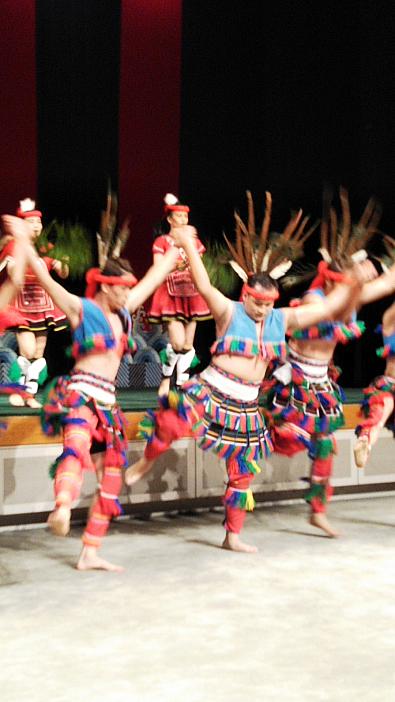 原住民族の踊り