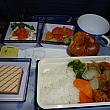 7月4日往路の機内食。ポークを選びました。