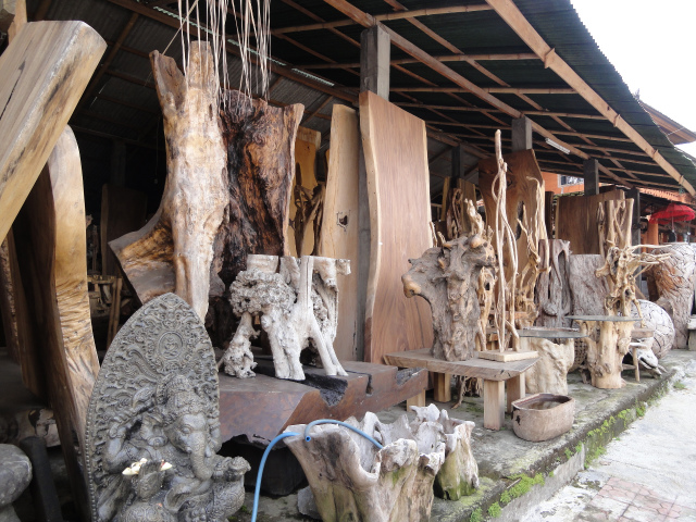 バリ島マンタ木彫り(インドネシア・バリ島)