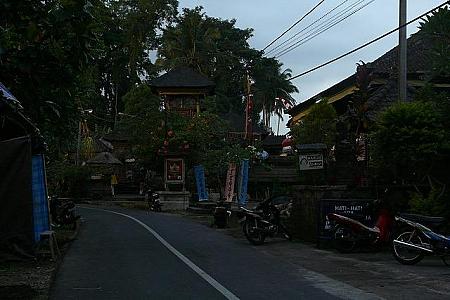 プラ・ダラム・ブントゥユン寺院