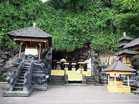 11世紀に建てられた由緒ある寺院