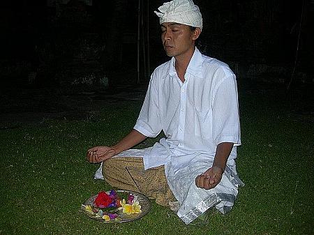 スンバヤン～お祈り～ スンバヤン お祈りバリ・ヒンドゥー教