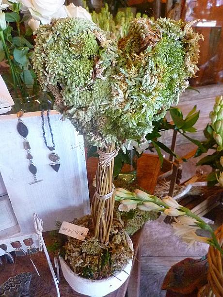 コケで作ったハートがかわいい！これはナビの自宅用にほしいな～。