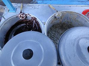 カキリマ屋台では、大きなお鍋にブブールがいっぱい！