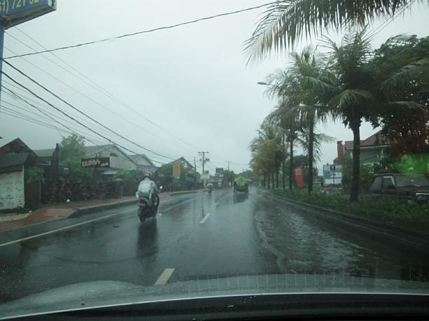 今年に入って、雨季らしく雨が降る日が多くなりました。