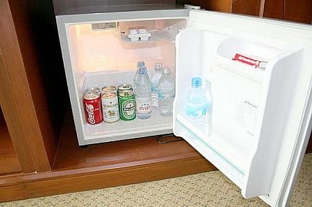 冷蔵庫。BAIYOKEオリジナル飲料水は
無料。 