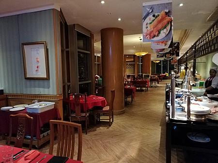 店内の雰囲気も中華