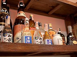 紹興酒はもちろん、日本のお酒やワイン、洋酒などアルコール類の品揃えもまずまずです