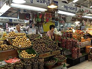 日本では高くする果物もタイではとっても安くて、さらに美味しいです！