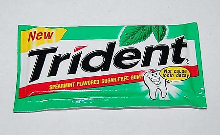 TRIDENTスペアミント
10バーツ<br>
ベスト・オブ・歯磨き粉の味、食後にいいですね。
ミント度　★★★
