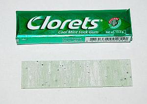 クロレッツ緑　６バーツ<br>
スペアミントは歯磨き粉の味です。ミント度　★★

