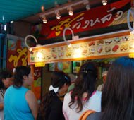 すっかり根付いたあの日本食 -シリラート市場