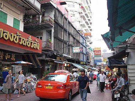 バンコクの中華街「ヤワラート」ぶらぶら歩き ヤワラート 中華街 クロントム市場泥棒市場