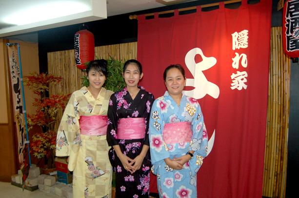 ナビのオフィスに程近い居酒屋、「隠れ家よし」さん。目立たない立地ですが細やかな気遣いと美味しい料理で、この界隈では人気のお店です。
