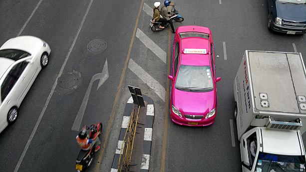 バンコクに住んでいると車があったら便利なのにな～と思うことが多々あります。