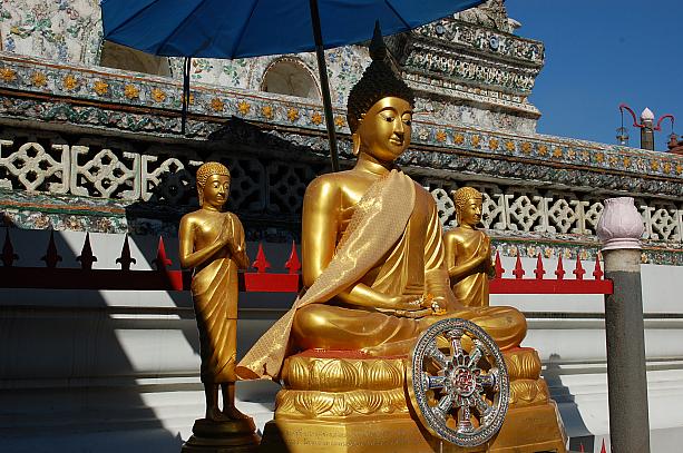 ワットアルンをはじめタイの寺院は歴史がたいへん深くあります。