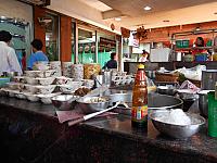 バンコクで現地の人に人気の安くて美味い店 大衆食堂安くて美味い
