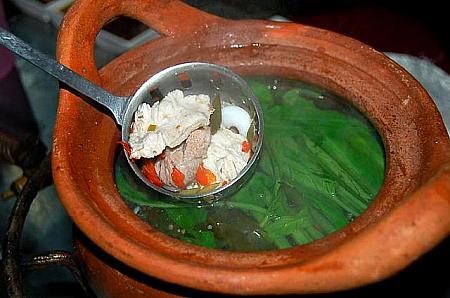 チムチュム 鍋料理 イサーン料理 東北料理 タイ東北料理 地方料理タイ地方料理