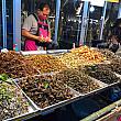 タイの屋台の定番、虫のお店もあります。