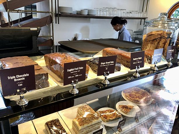 店内では、自家製パンのサンドイッチや自家製ケーキとコーヒーを楽しむスペースもあります(お客さん多くて撮影出来ず、、)。