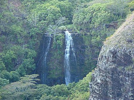 オパエカア滝 Opaekaa Falls。