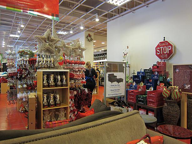 クリスマスグッズって、あまりの可愛さについつい手が出ちゃうんですが、1年に1回しか出番が無いんですよね。ザンネン～。