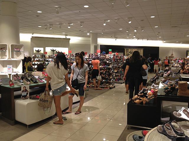 狙い目は靴 ハワイナビ