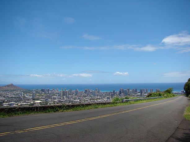 ハワイ、オアフ島の絶景スポットといわれる場所は数多くありますが、なんといっても有名なのは・・・