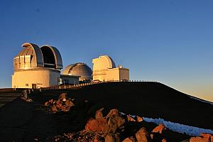 すばる天文台は、富士山よりも標高が高いところにあります。