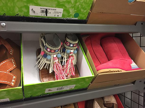 もともとは靴屋さんとして始まったデパートだけに、靴のセレクションも豊富。UGGのブーツもかなり嬉しいお値段で出ていましたよ！