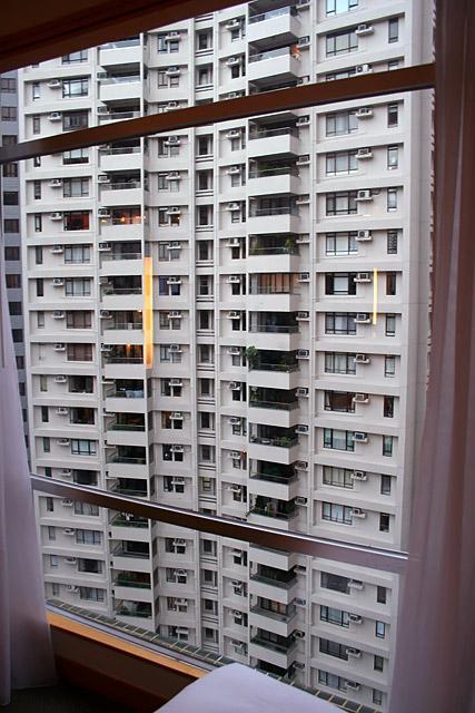 窓からの景観。これぞ香港！