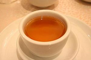 胃にやさしい生姜茶を飲みましょう。