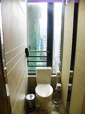 このホテルの標準トイレです