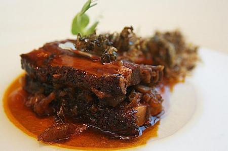 麗軒特色梅菜扣腩肉は同レストランのイチオシ料理