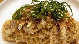 胡麻棒棒雞拌小醋麺（De-Boned Chiken Mixed Noodle, Sesame Souce