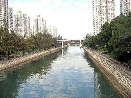 これは林村河（Lam Tsuen River）。