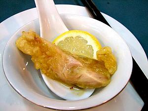 「西檸煎軟雞」檸檬と鶏のお料理。 