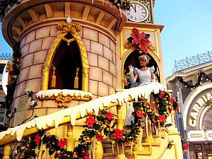白雪姫や、シンデレラも、お城から手を振ってくれました。 