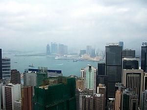 合和中心の上には香港唯一の回転レストランがあり、香港中の景色が一望できます。
