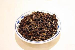鐵観音（ティッグンヤム）<br>
半分発酵のお茶で、ウーロン茶の一種。 
