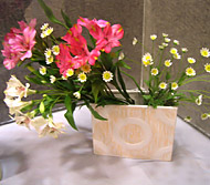 きれいなお花がたくさん並んでいますね！あれ、本物のお花じゃない？ -湾仔(Wan Chai)より