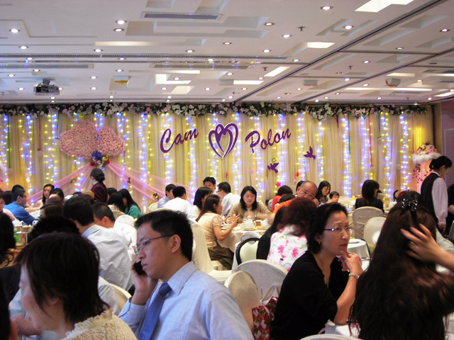 今日のランチは 結婚披露宴会場で 銅鑼湾 紫星軒より 香港ナビ