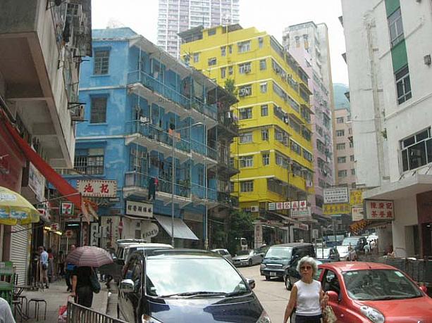 とてもカラフルな街並み。ちなみにこの青い建物は、なんと築86年。政府によって歴史建築物に指定されているそうです。