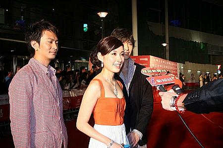 台湾で映画タイトルを総ナメにした『海角7号』に主演した田中千絵は、流暢な普通話で受け答えをしていました。