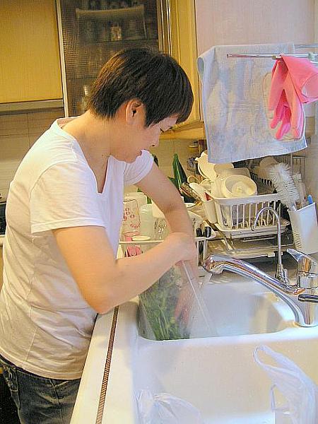 野菜はきれいに洗ってから、30分は水につけてますよ