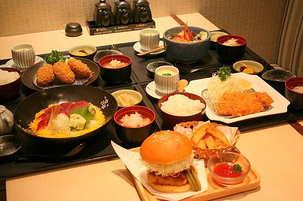 月～金の12：00～18：00に限ってのご提供です。全部で５種類。ライスとキャベツのお代わり自由です！
