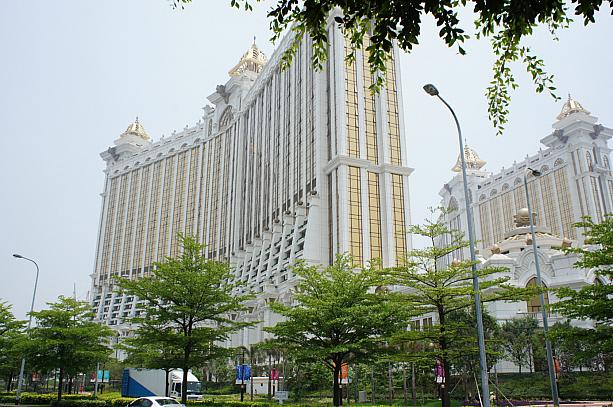 施設内には日本のホテルオークラも開業し、今コタイ地区でもっとも注目されているカジノです。