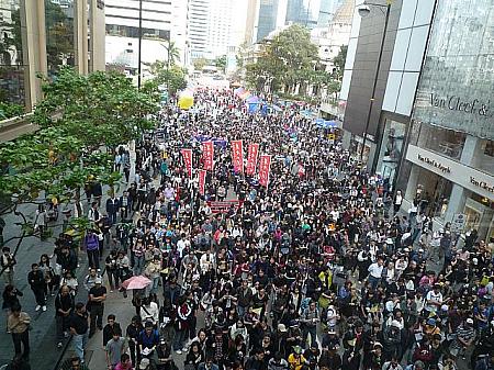 香港ではよく行なわれるデモ行進