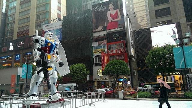 タイムズスクエアに巨大ガンダムが出現 香港ナビ