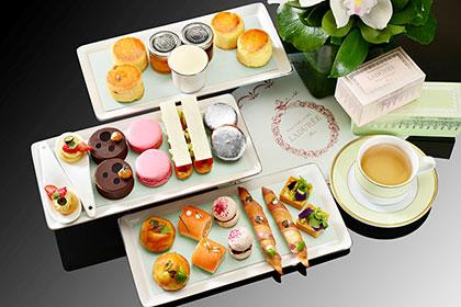 ～2014年1月7日　MOバーxラデュレマカロン・アフタヌーンティー マンダリンオリエンタル ランドマーク アフタヌーンティー ラデュレ マカロンクリスマスツリー